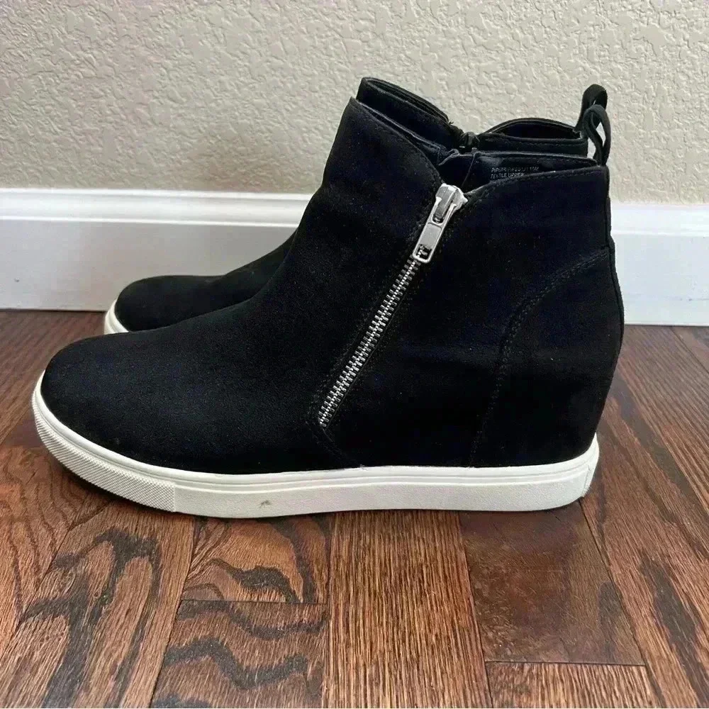 Madden Girl Steve Madden Piperr Wedgie Sneaker Bootie Black Size 10 Side Zip $95